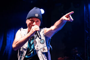 Bruce Dickinson na slobodi i na otvorenom!