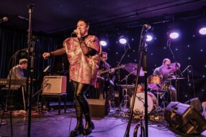 Mangroove acoustic special – komad neba i zajedništvo u svemiru