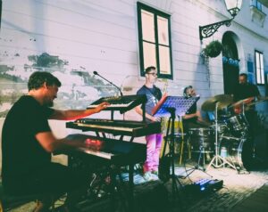 Chui u Muzeju prekinutih veza – Jazz koji odbija tišinu