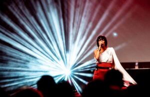 Kosheen u Boogaloo-u: kad energija pregazi loš zvuk