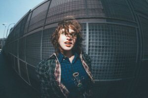 Ika predstavlja "Sram strah i ja"- tiha pjesma za glasne misli