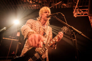 Bear Stone dovodi Nebula u Vintage Industrial Bar